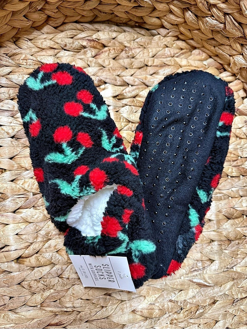 Floral Slippers in Black & Red NWT size M/L